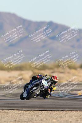 media/Dec-07-2025-CVMA (Sun) [[3e7d2de5dc]]/Race 16-Formula Middleweight/